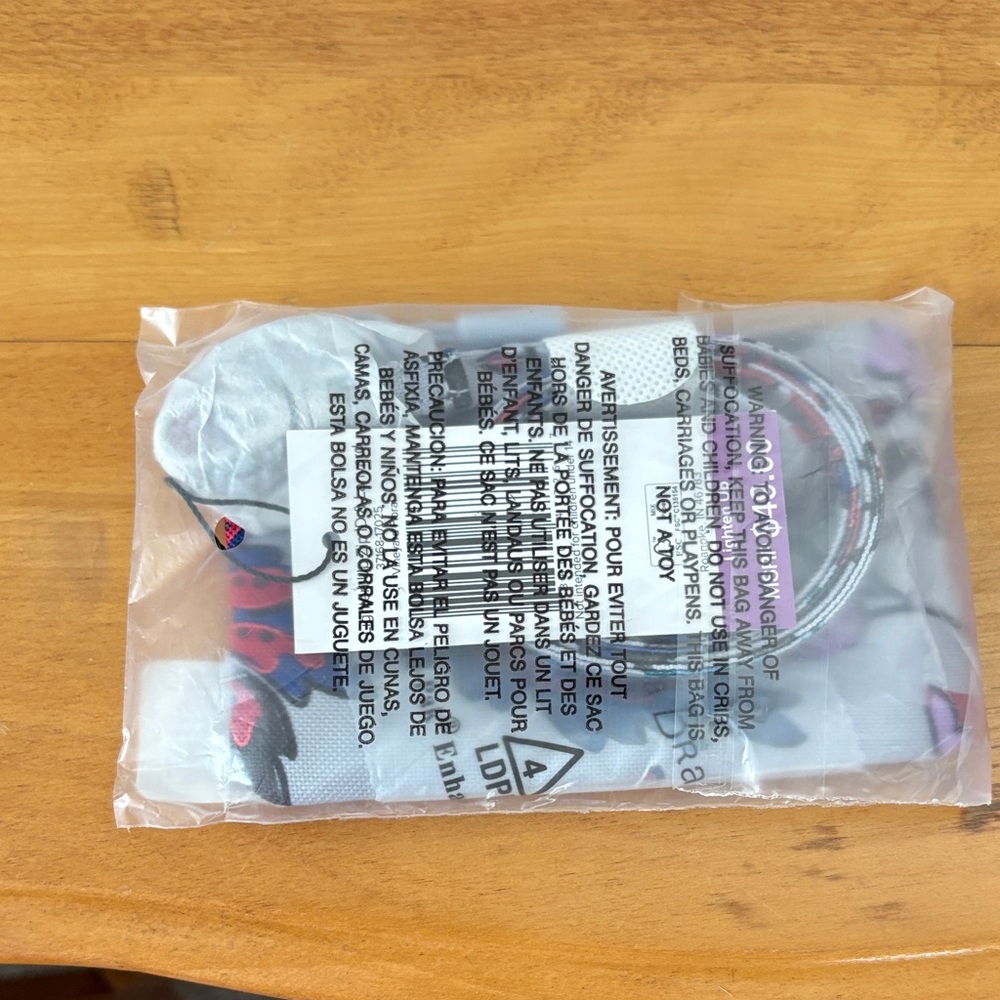 Vera Bradley Vineyard Floral lighten up Zip ID & Lanyard NWT - Picture 3 of 6